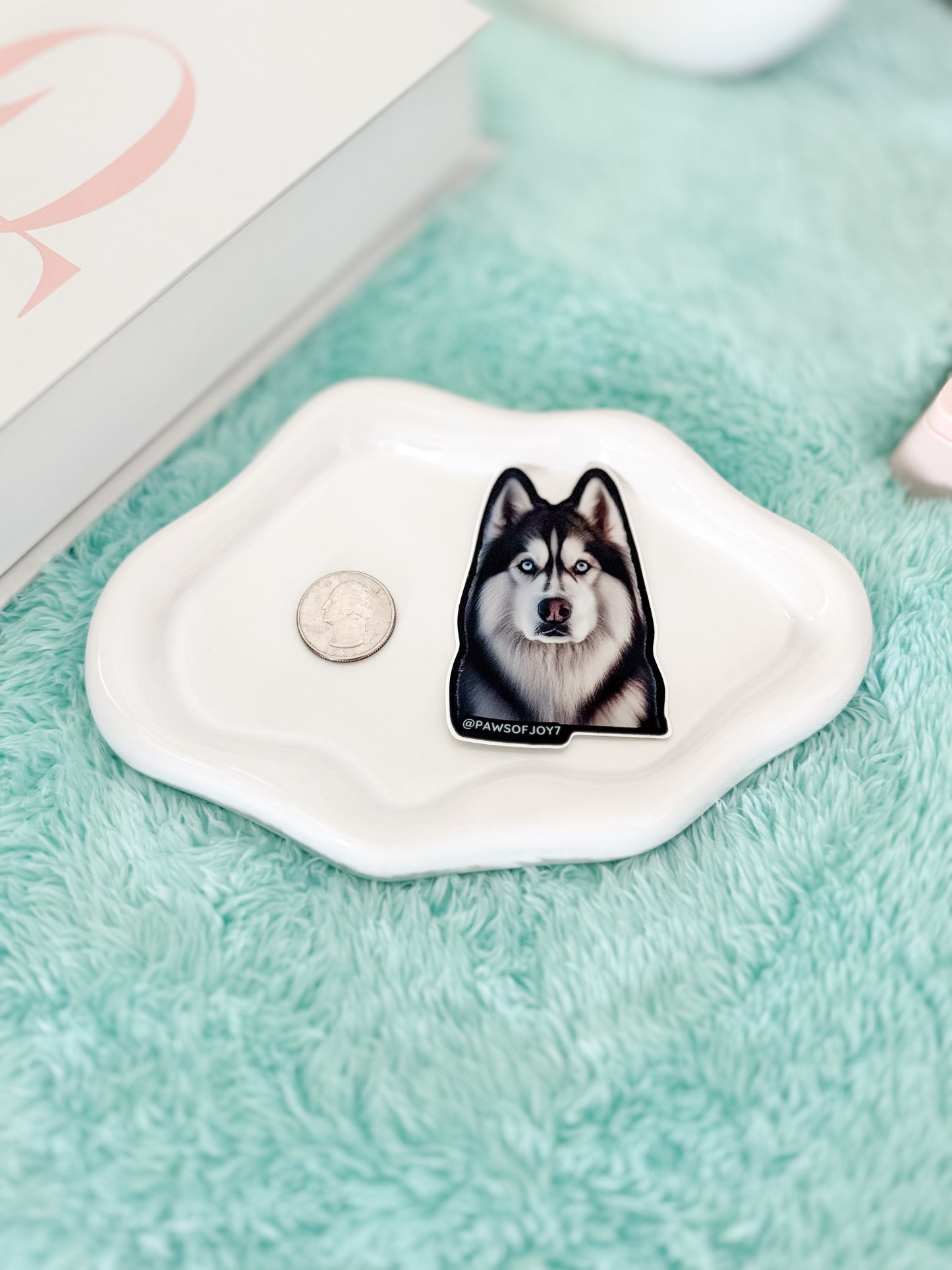 HUSKY – DESIGNED WITH LOVE STICKER